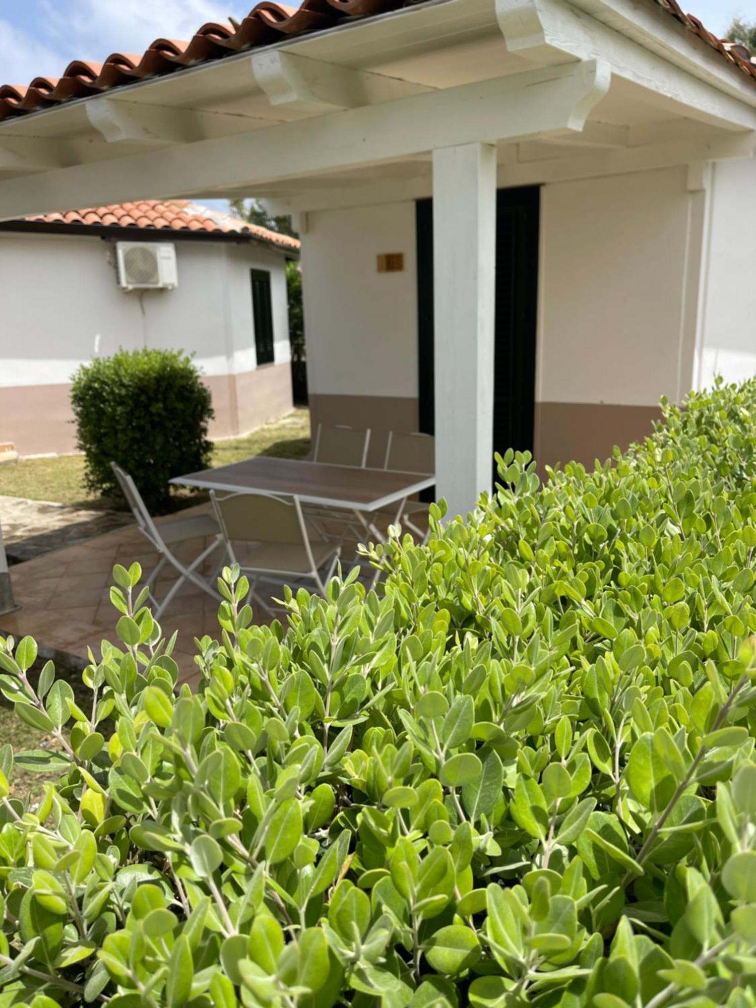 Soleada Club Aparthotel Campofelice Di Roccella Exterior photo